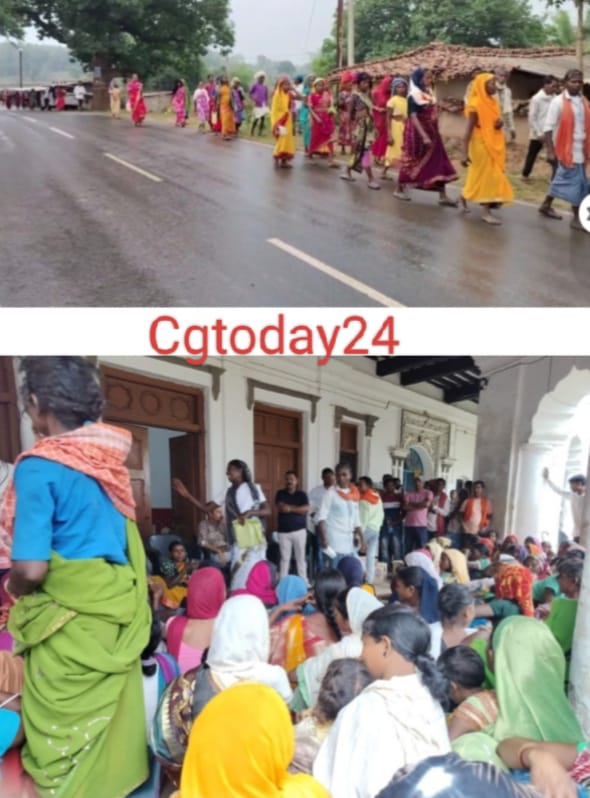 लुण्ड्रा राशन वितरण में अनियमितता की शिकायत को लेकर आक्रोशित ग्रामीणों ने घेरा एसडीएम कार्यालय 